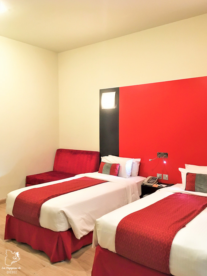 L'hôtel Ramada, un endroit où dormir lors d'un transit à Doha dans notre article Visiter Doha au Qatar : Que faire pendant une escale à Doha de 24 heures #doha #qatar #voyage #escale