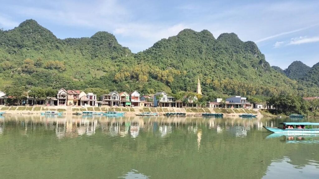 Hébergement à Phong Nha dans notre Voyage organisé au Vietnam entre femmes #vietnam #voyageentrefemmes #voyage #voyagedegroupe #voyageorganise