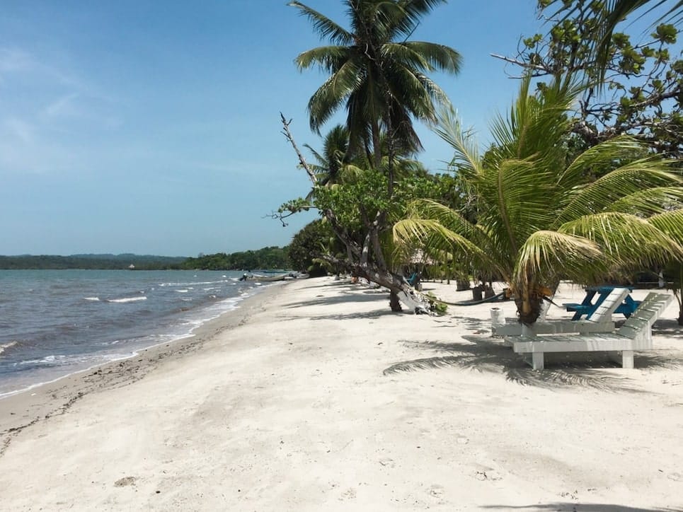 Playa Blanca au Guatemala dans notre voyage en groupe de femmes organisé par les Voyageuses du Québec au Guatemala #guatemala #voyage #femme #voyageorganise #ameriquecentrale