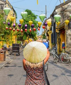 Village de Hoi An au Vietnam à voir avec Les voyageuses du Québec en voyage organisé de petit groupe #vietnam #voyageentrefemmes #voyage #voyagedegroupe #voyageorganise